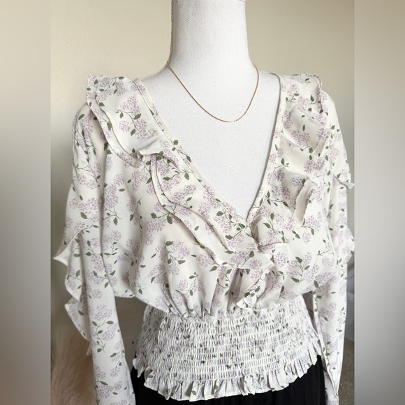 NWT - Floral Ruffle Smocked Crop Blouse - Picture 12 of 13